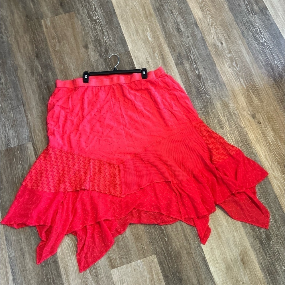 Catherines Pull-On
Asymmetrical Hem Maxi Skirt
Lace Fairy Cottage 2X